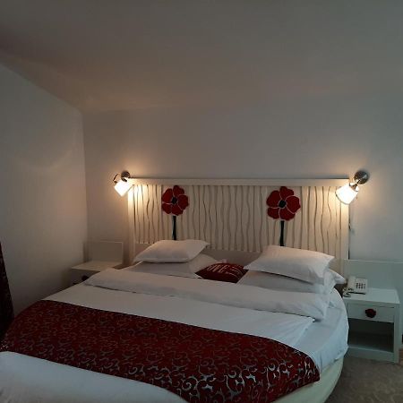 Hotel Condor โอราวิตซา ภายนอก รูปภาพ
