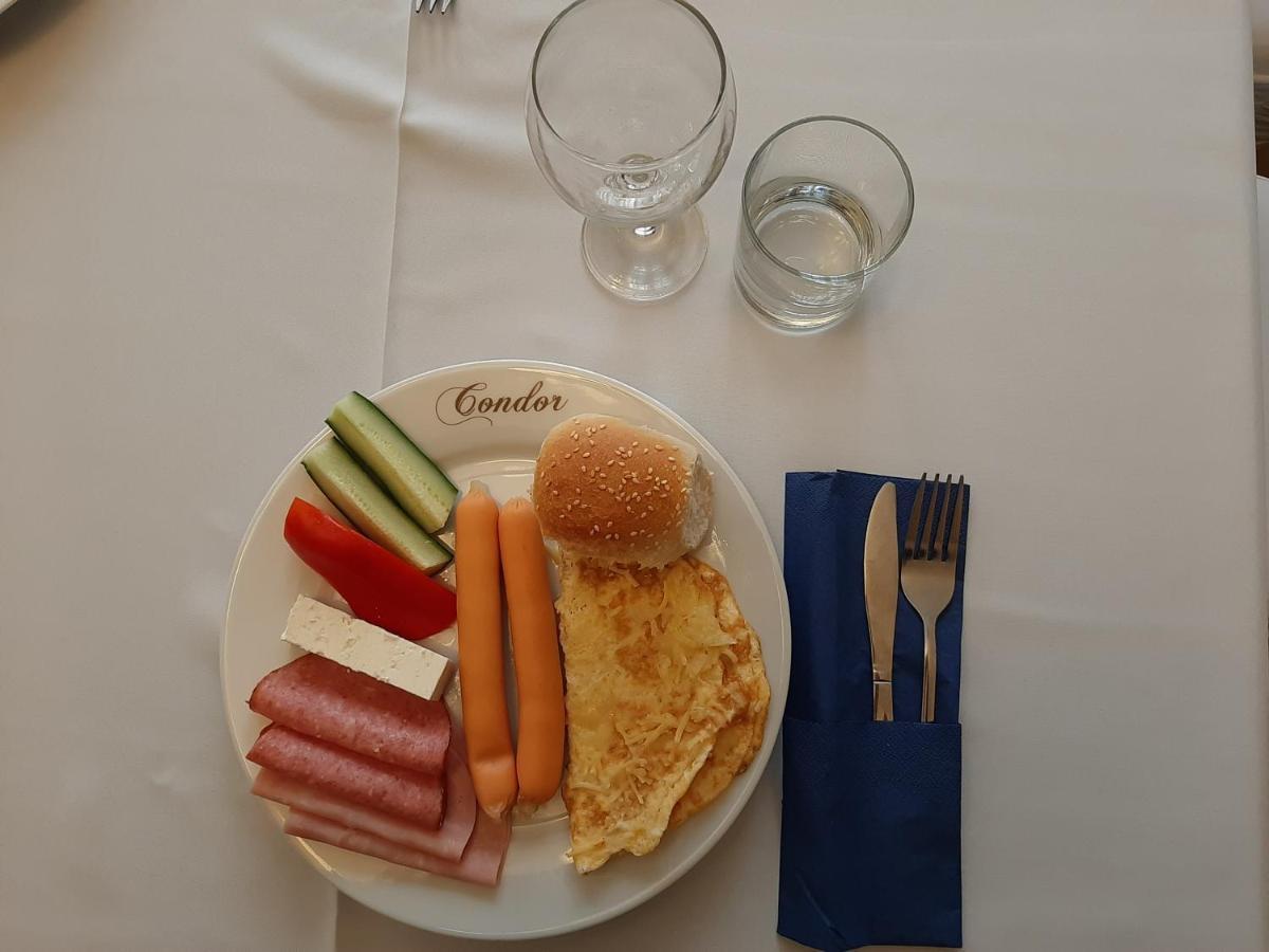 Hotel Condor โอราวิตซา ภายนอก รูปภาพ