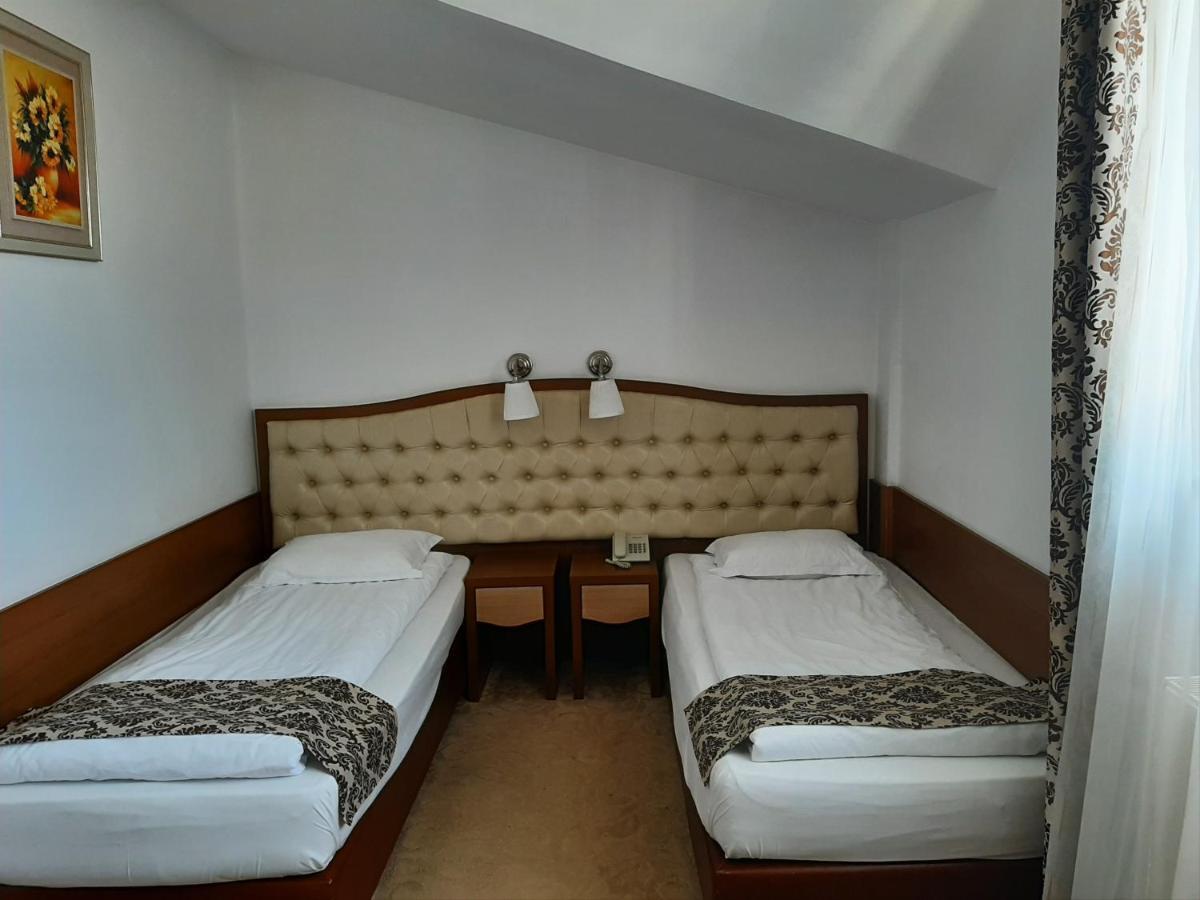 Hotel Condor โอราวิตซา ภายนอก รูปภาพ